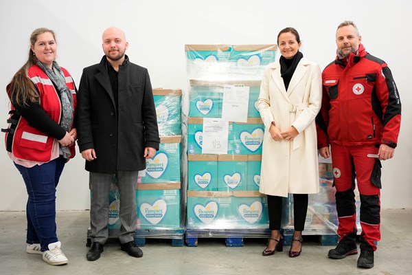 ‘Za djetinjstvo s osmijehom’: Pampers donacija Hrvatskom Crvenom križu 